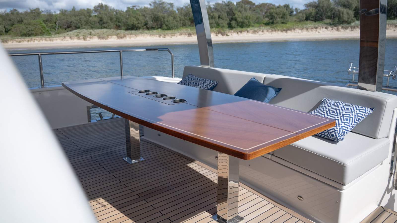 Clipper Cordova 70 photo 14