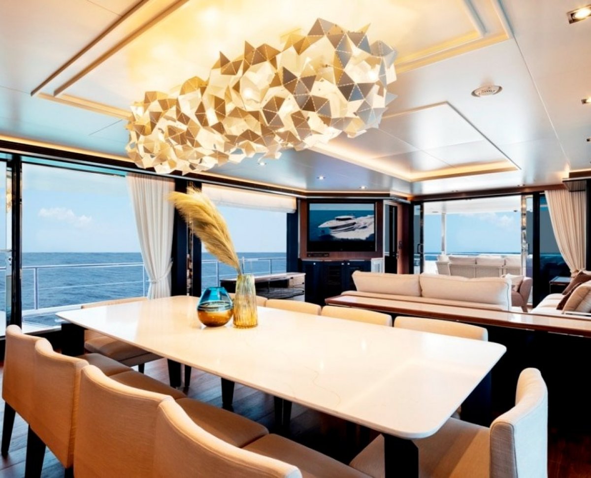 Horizon Yacht FD87 Skyline photo 15