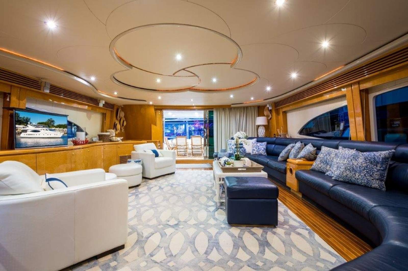 Monte Fino 86 Flybridge photo 16