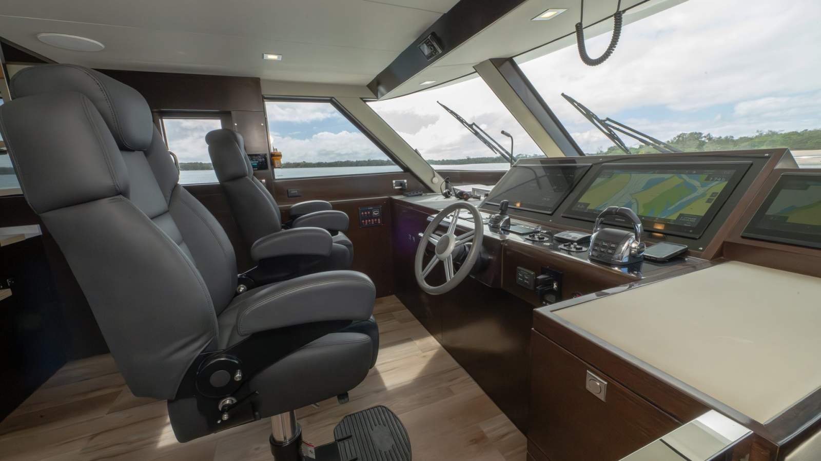 Clipper Cordova 70 photo 18