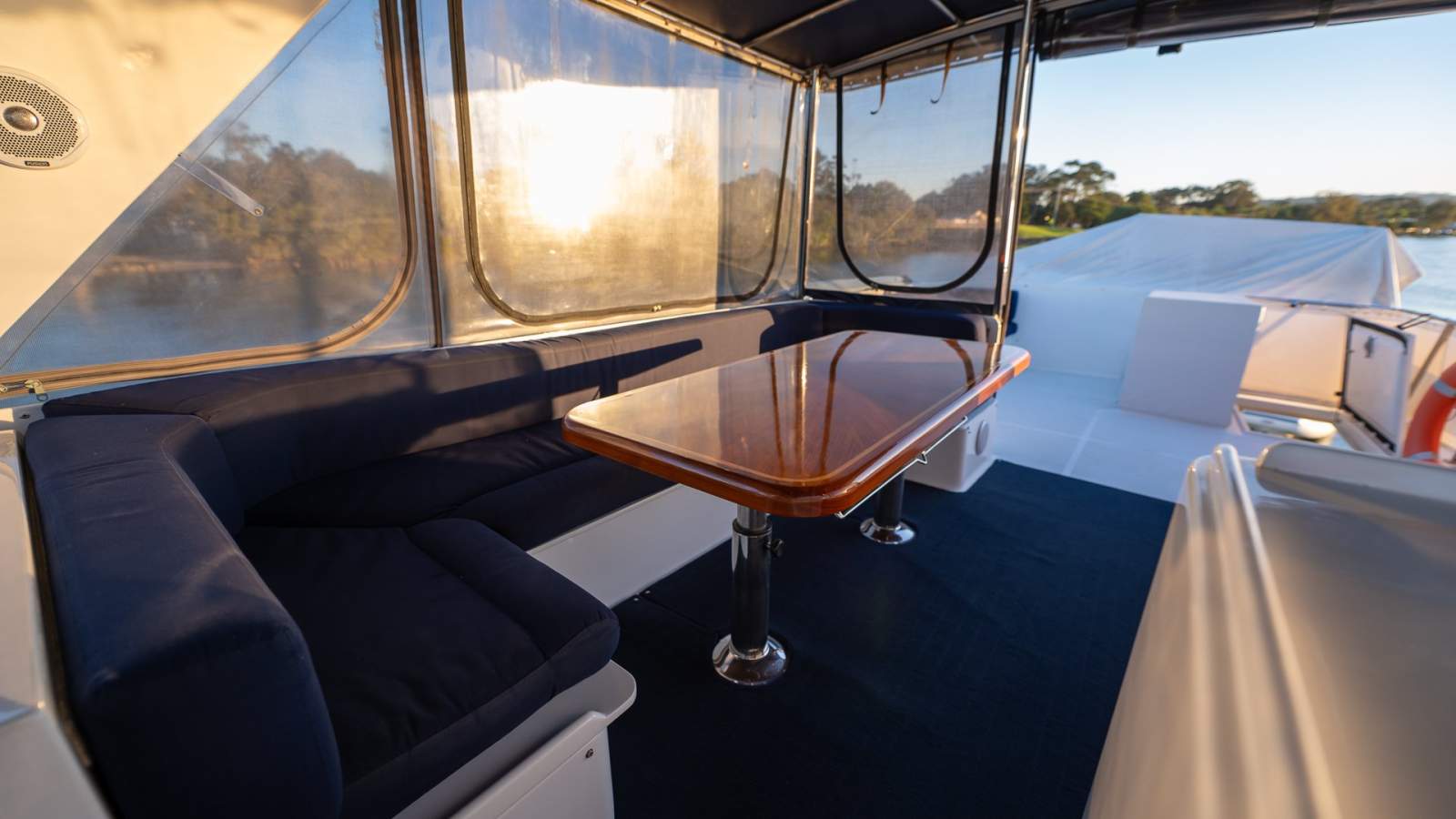 DeFever 63 Explorer Yacht photo 19