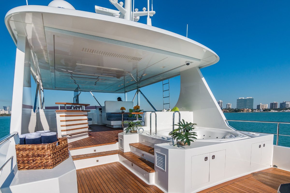 Vicem Yachts Cruiser 107 photo 20