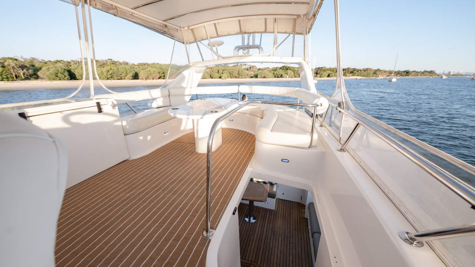 Dyna 51 Flybridge photo 18