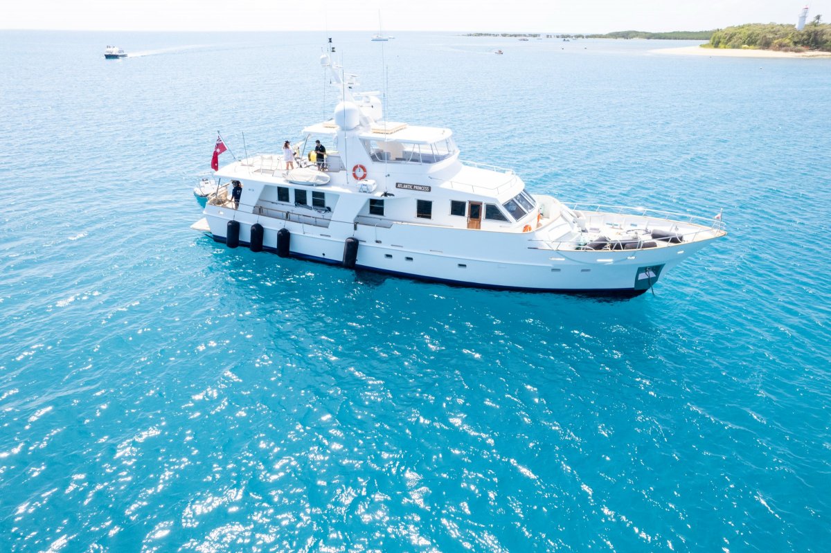 GeTa 86ft Motor Yacht photo 2