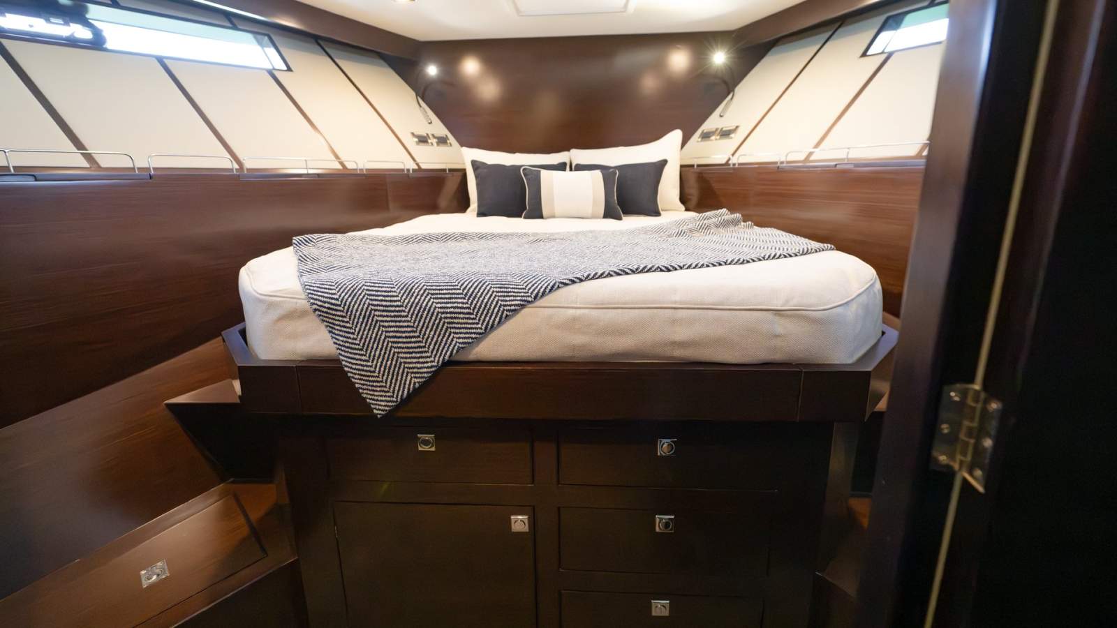 Clipper Cordova 70 photo 26