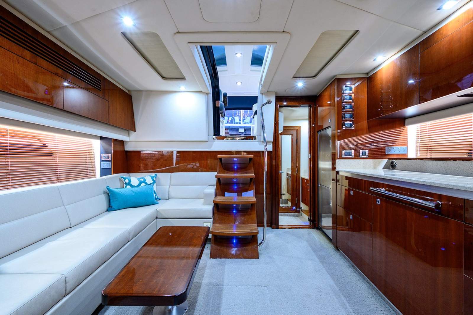 Sea Ray 470 Sundancer photo 27