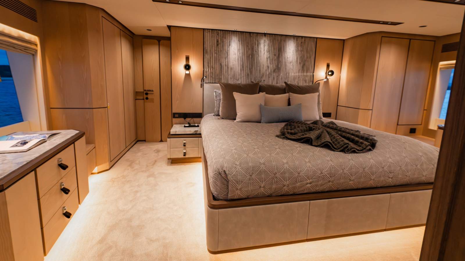 Horizon Yacht FD90 photo 35