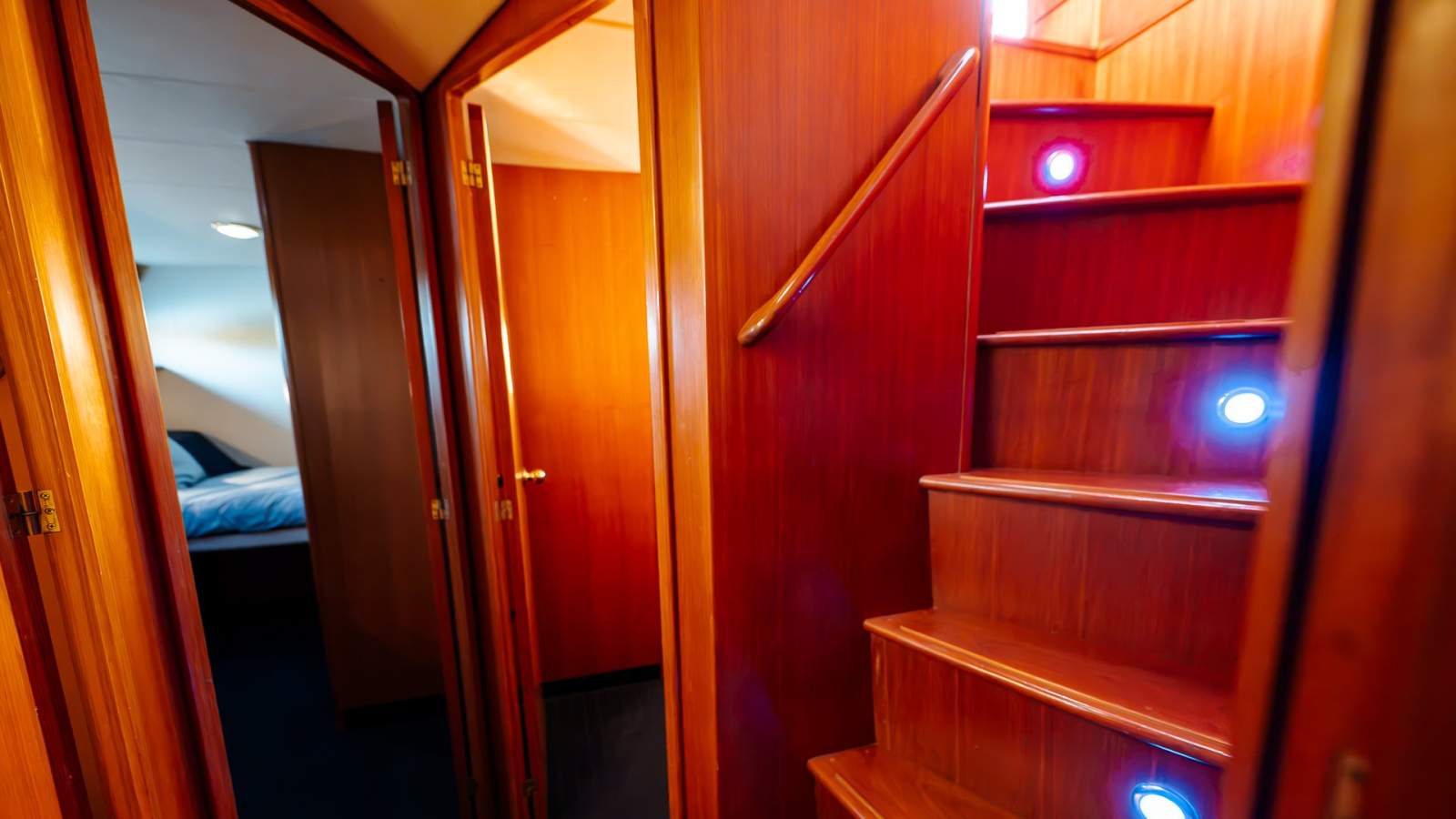 DeFever 63 Explorer Yacht photo 38