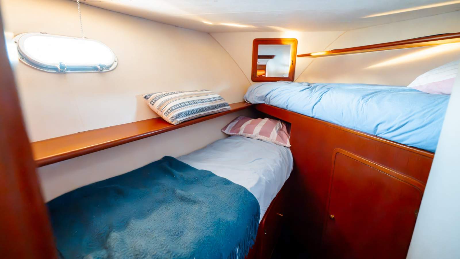 DeFever 63 Explorer Yacht photo 44