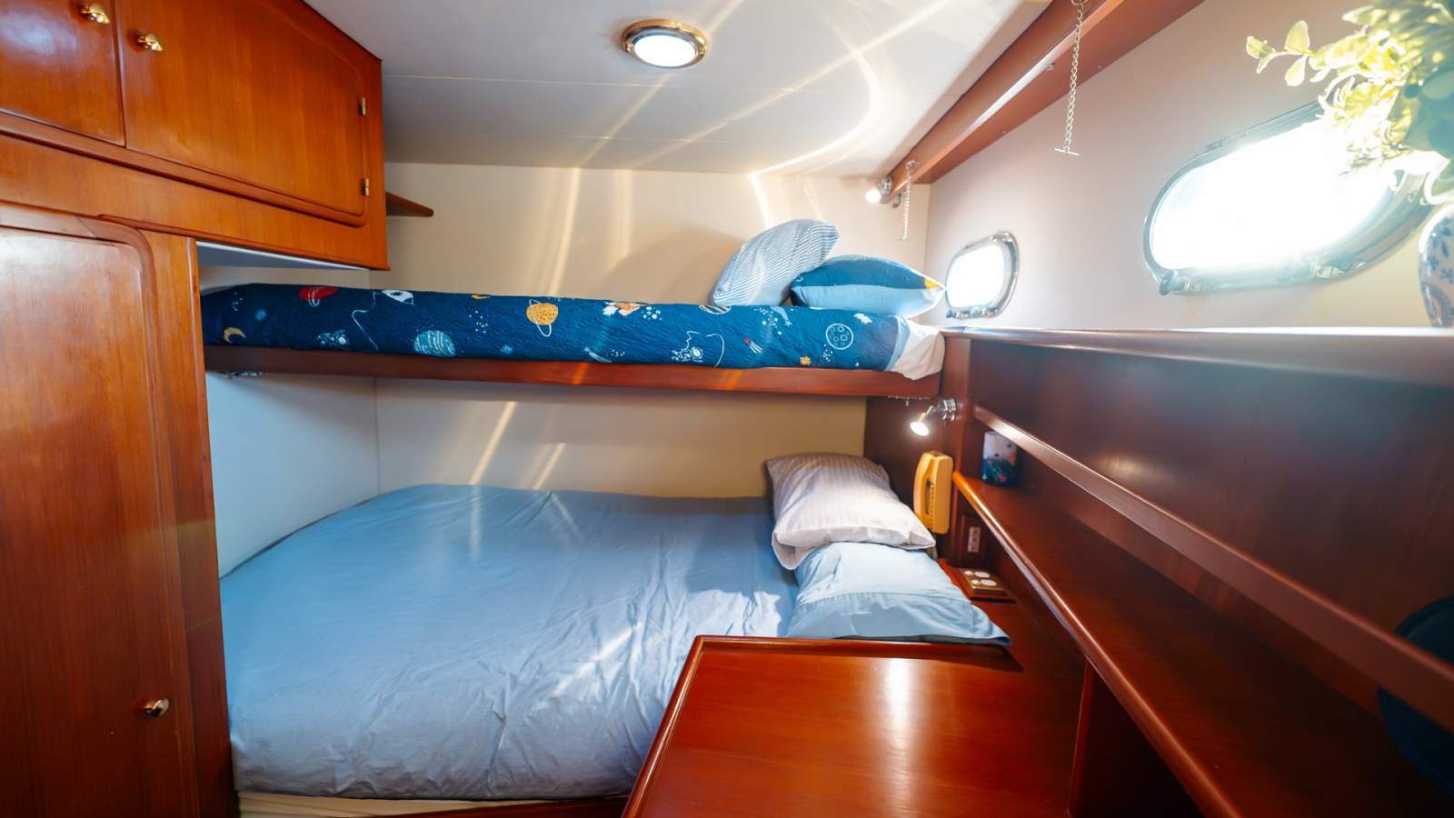 DeFever 63 Explorer Yacht photo 45