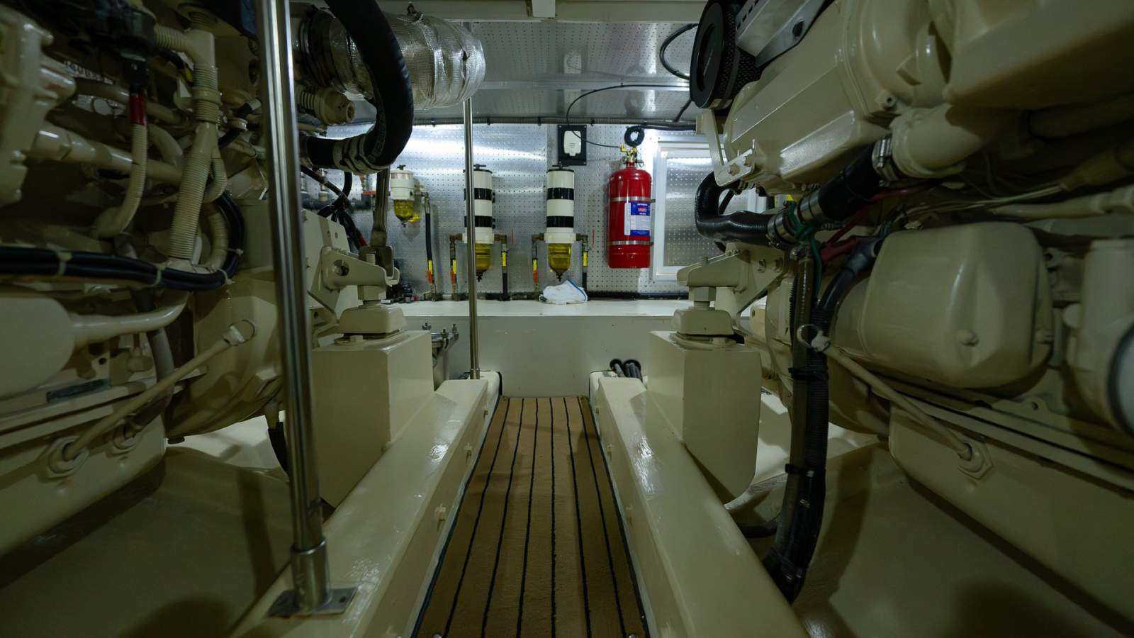 Dyna 51 Flybridge photo 35