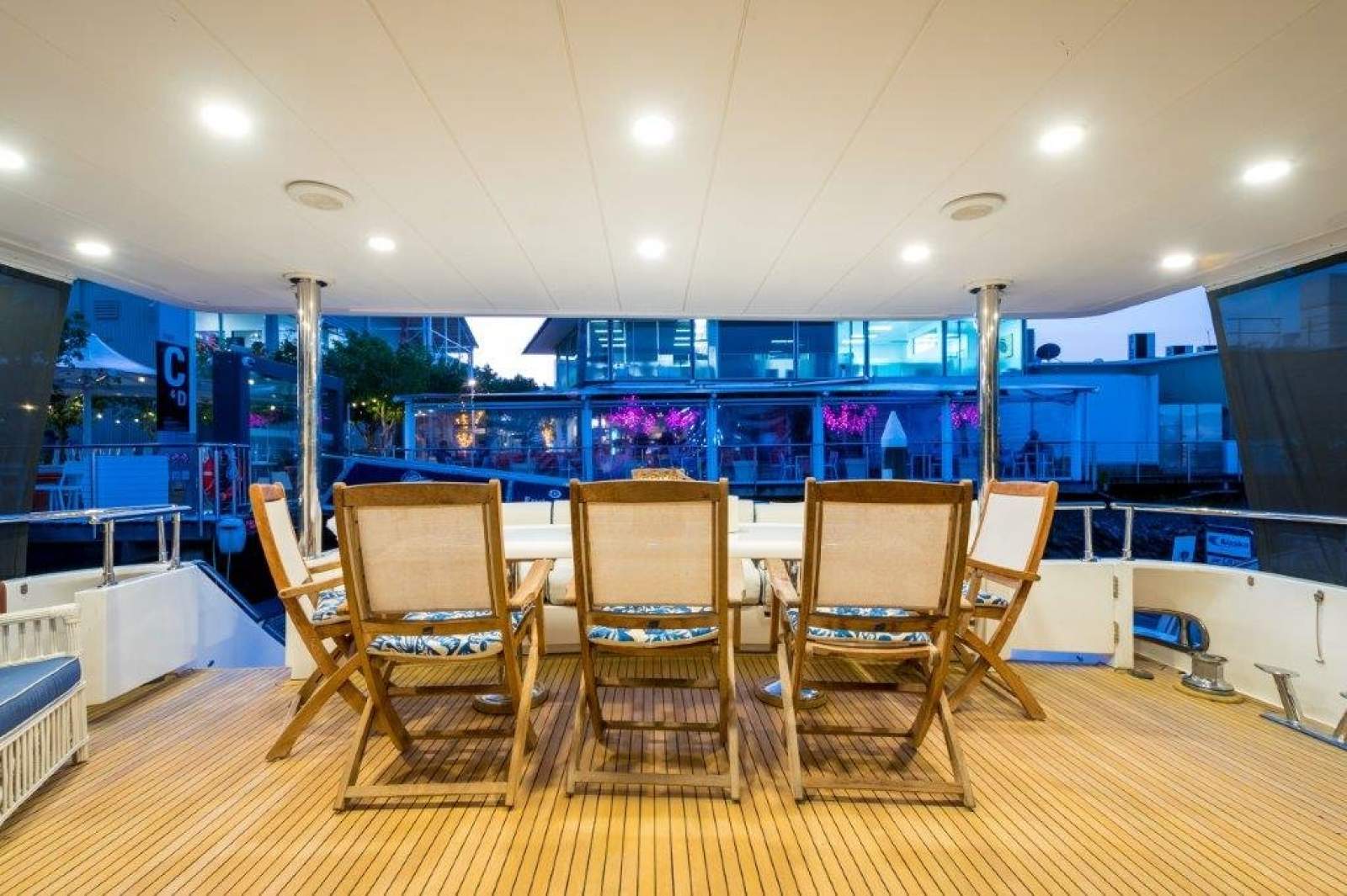 Monte Fino 86 Flybridge photo 5