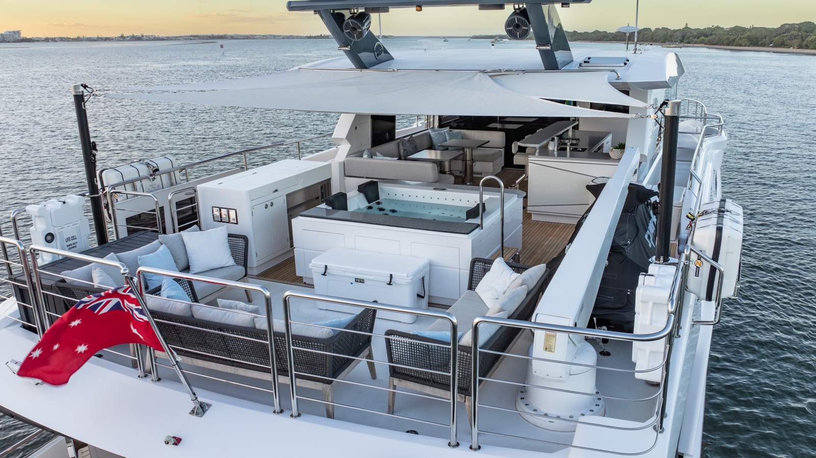 Horizon Yacht FD90 photo 8