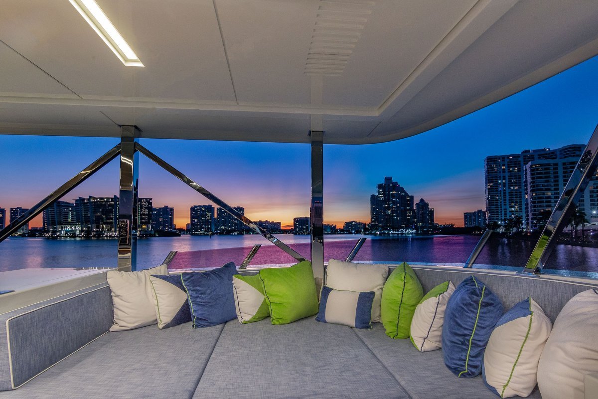 Vicem Yachts Cruiser 107 photo 9