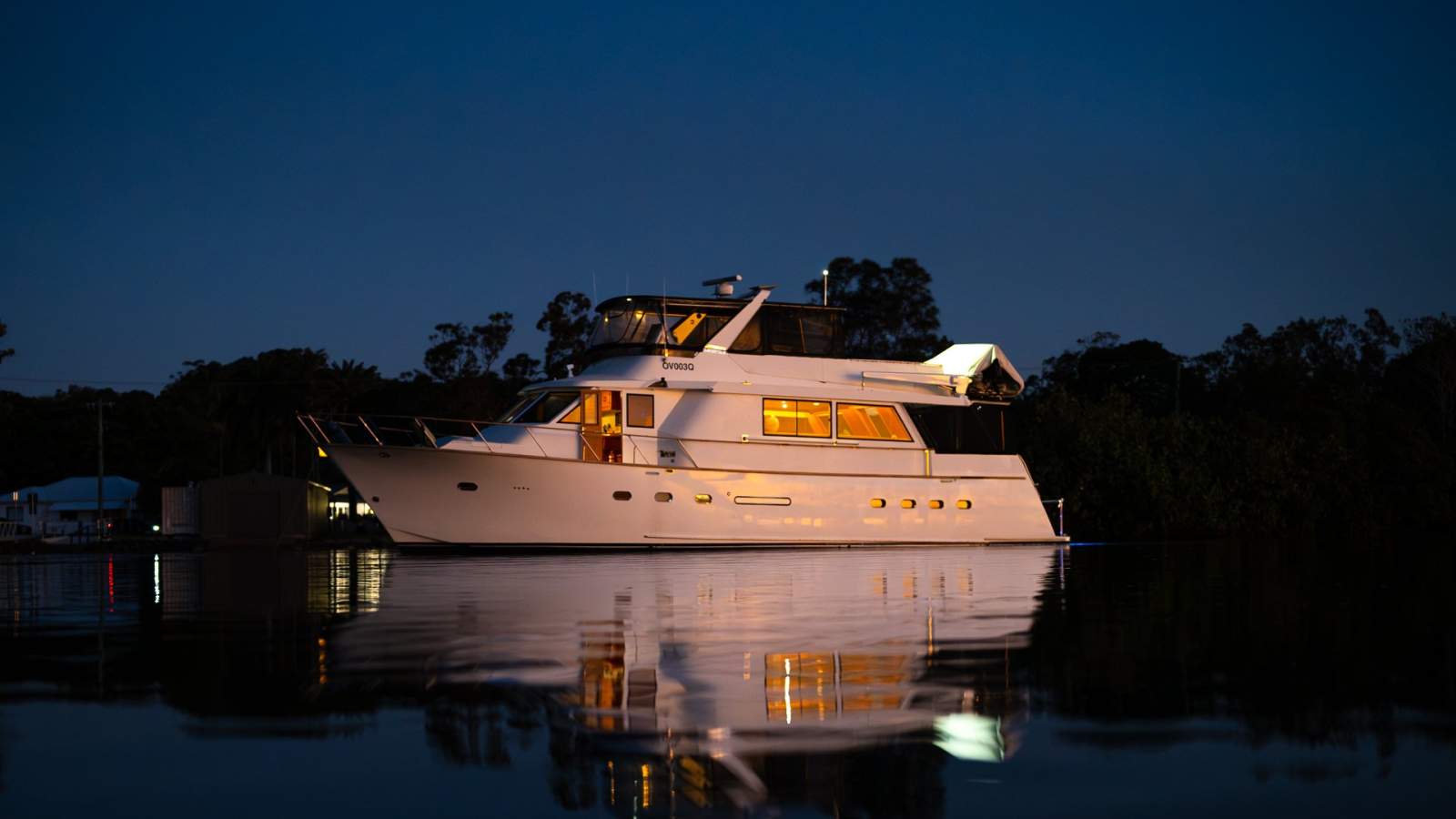 DeFever 63 Explorer Yacht photo 10